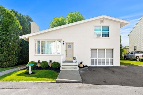15 Barnes Cir, Salem, MA, 01970-1707 | Card Image