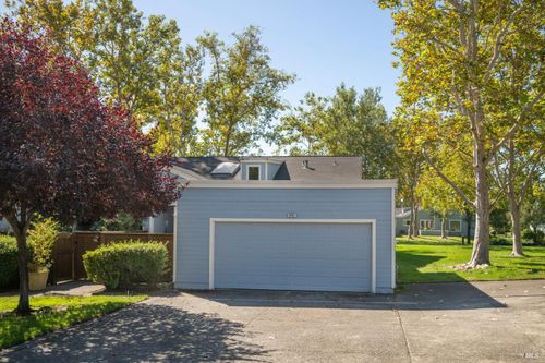 9492 Lakewood Drive, Windsor, CA, 95492 | Card Image