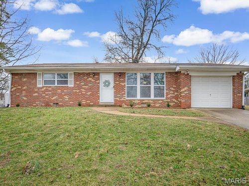 10 Meckfessel Dr, Fairview Heights, IL, 62208-2427 | Card Image