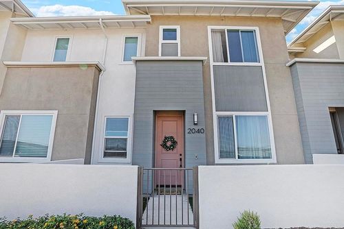 2040 Bluestone Cir, Chula Vista, CA, 91913-4000 | Card Image