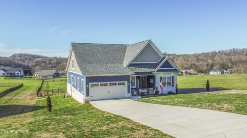 2028 River Mist Cir, New Market, TN, 37820-3147 | Card Image