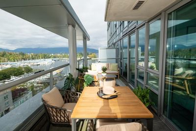 1105 - 590 Nicola St, Condo with 2 bedrooms, 2 bathrooms and 1 parking in Vancouver BC | Image 1