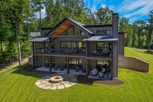 560 Horatio Drive, Blue Ridge, GA, 30513 | Card Image