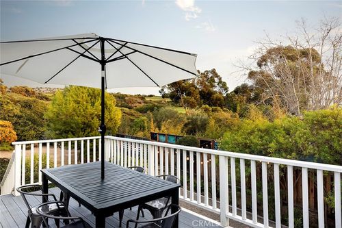 564 Seaward Rd, Corona Del Mar, CA, 92625 | Card Image