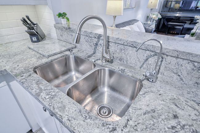 9 - 2189 Postmaster Dr, Condo with 3 bedrooms, 3 bathrooms and 2 parking in Oakville ON | Image 8
