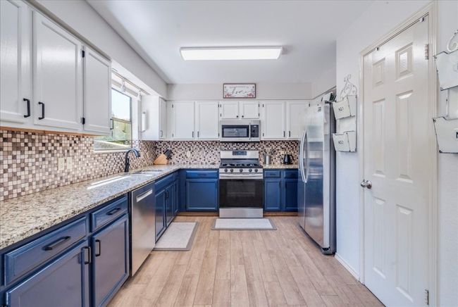 8210 Landsman Dr, House other with 4 bedrooms, 3 bathrooms and 4 parking in Austin TX | Image 7