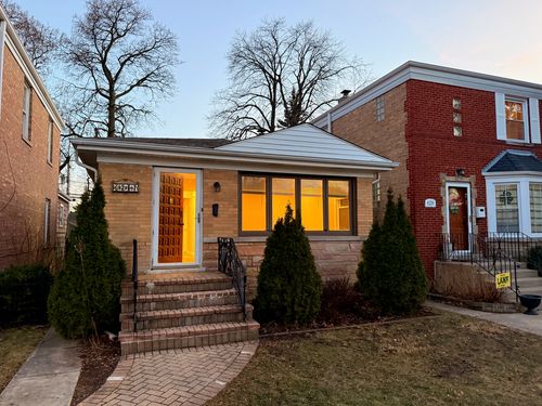 6217 Peterson Ave, Chicago, IL, 60646-4602 | Card Image