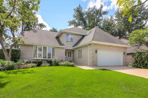 12 Meagan Ln, Lemont, IL, 60439-4496 | Card Image