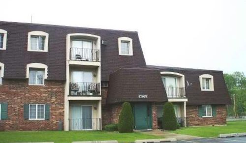 102-17963 Amherst Ct, Country Club Hills, IL, 60478-5146 | Card Image