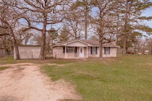 4 Barre Ln, Huntsville, TX, 77320-1764 | Card Image
