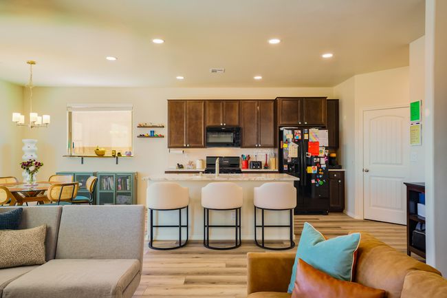 4381 Lauren Loop Ne, House other with 3 bedrooms, 3 bathrooms and null parking in Rio Rancho NM | Image 9