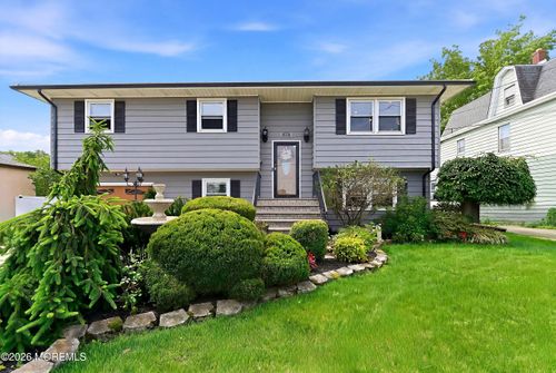 16 E Pleasant Ave, Sewaren, NJ, 07077-1109 | Card Image