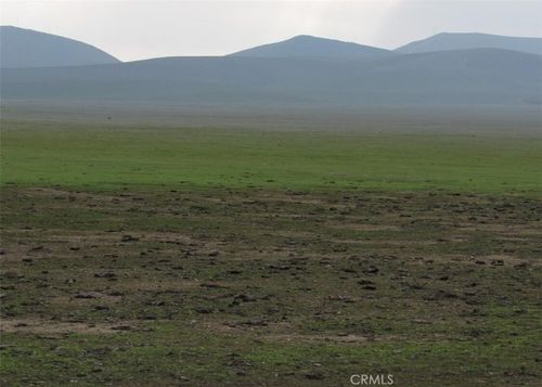 0 043-520-11-00-6 Clover Avenue, Lost Hills, CA, 93249 | Card Image