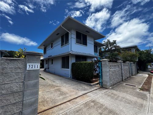 downstairs-3211 Francis Street, Honolulu, HI, 96815 | Card Image