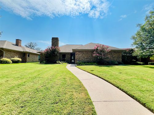 3916 Bobbin Ln, Addison, TX, 75001-3101 | Card Image
