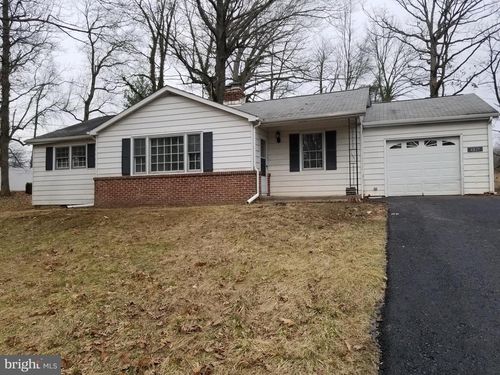 4827 Harrison Rd, DOYLESTOWN, PA, 18902-9019 | Card Image