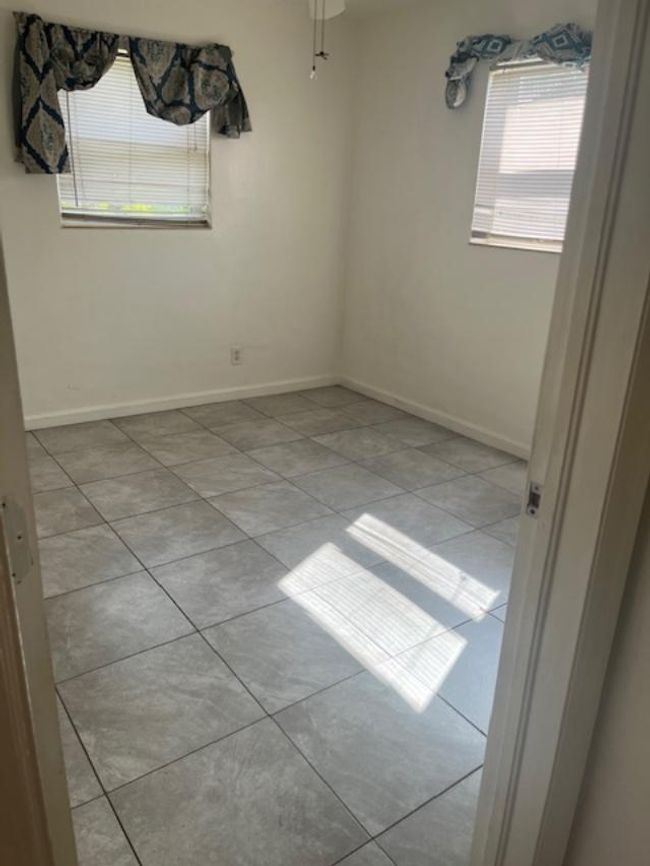 6532 Sw 26 Th St, House other with 2 bedrooms, 1 bathrooms and null parking in Miramar FL | Image 12