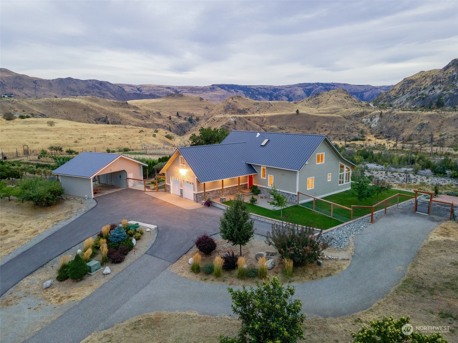 Miller Rd, Chelan, WA 98816