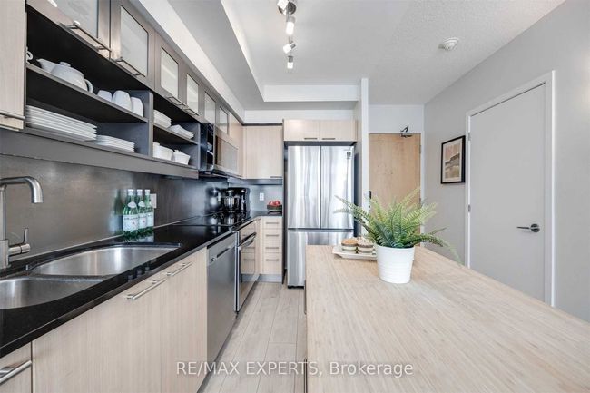 LPH14 - 36 Blue Jays Way, Condo with 2 bedrooms, 2 bathrooms and null parking in Toronto ON | Image 5