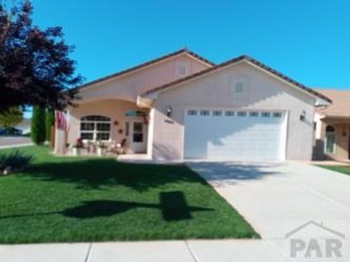 4904 Almondcrest Dr, Pueblo, CO, 81005-3392 | Card Image
