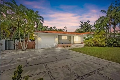 911 Mariana Ave, Coral Gables, FL, 33134-2415 | Card Image