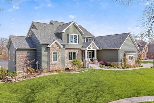 414 River Pointe Dr, Elkhart, IN, 46514-1484 | Card Image