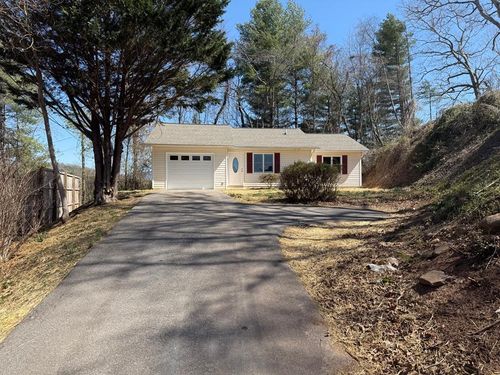 125 Dearmin Ter, Franklin, NC, 28734-2711 | Card Image