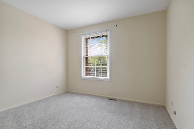 APT-421 - 1250 Park Ave W, Condo with 2 bedrooms, 2 bathrooms and 1 parking in Highland Park IL | Image 11