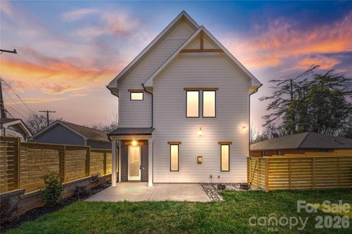 2117 Lombardy Cir, Charlotte, NC, 28203-6061 | Card Image