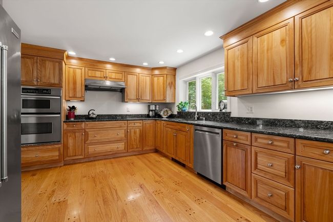 79 Medway St, House other with 4 bedrooms, 3 bathrooms and 6 parking in Norfolk MA | Image 4