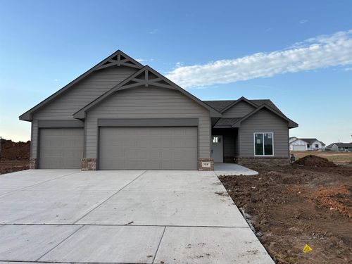 114 E Hickam St, Derby, KS, 67037-2322 | Card Image
