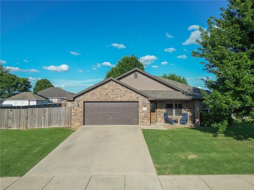 1401 Arkansas Ln, Prairie Grove, AR, 72753-8223 | Card Image