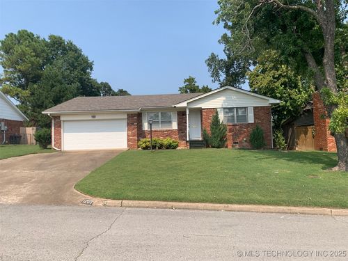 1207 E 7th St, Sand Springs, OK, 74063-8702 | Card Image