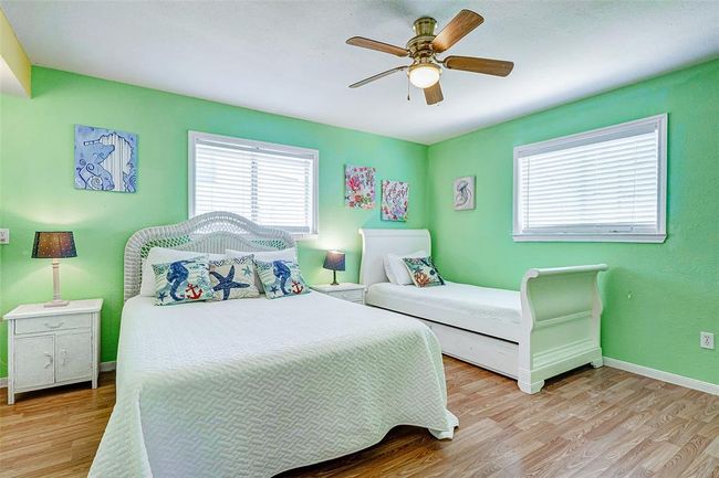 203 Carlton Ave, House other with 2 bedrooms, 2 bathrooms and null parking in Surfside Beach TX | Image 10