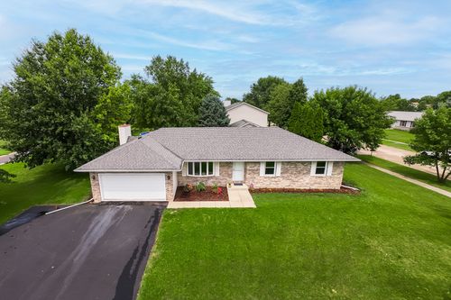 265 W Carol Ave, Cortland, IL, 60112-4107 | Card Image
