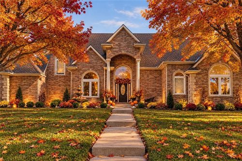 15586 Cedar Ln, Basehor, KS, 66007-7388 | Card Image