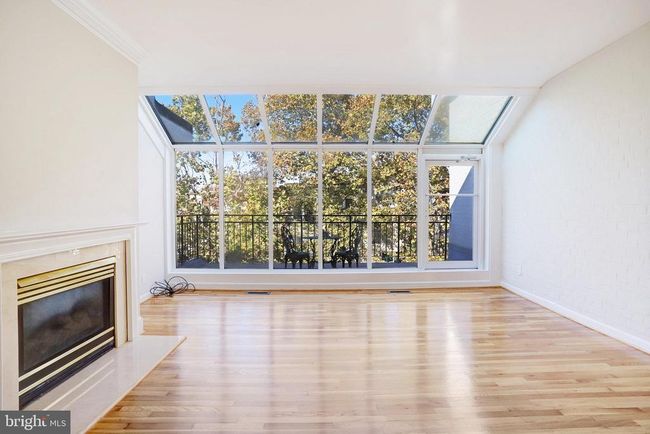 42 G St Sw, Townhouse with 2 bedrooms, 3 bathrooms and null parking in WASHINGTON DC | Image 5