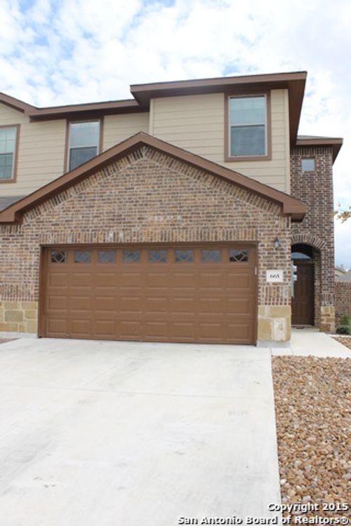 665 Creekside Cir, New Braunfels, TX, 78130-6446 | Card Image