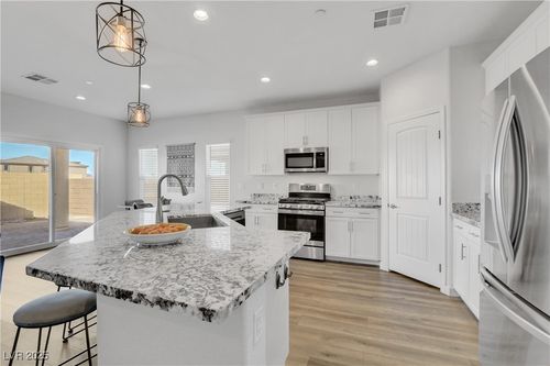 92 Starlight Sonata Ave, Henderson, NV, 89015-5471 | Card Image