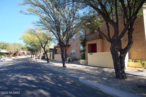 10514 E Seven Generations Way, Tucson, AZ, 85747 | Card Image