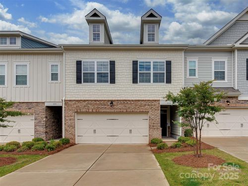 3319 Glenn Hope Way, Matthews, NC, 28104-2232 | Card Image