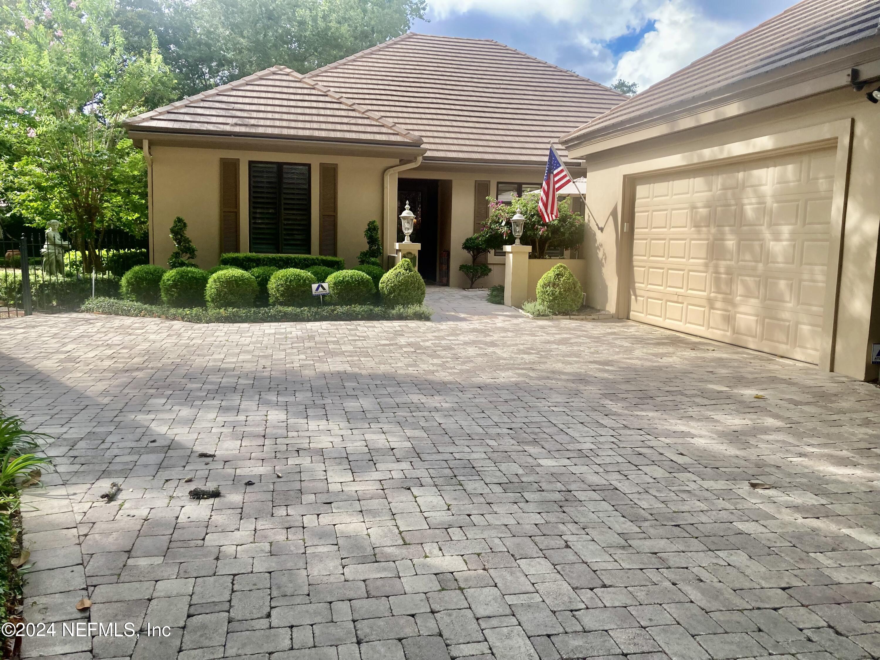 Colwood Ct, Jacksonville, FL 32217
