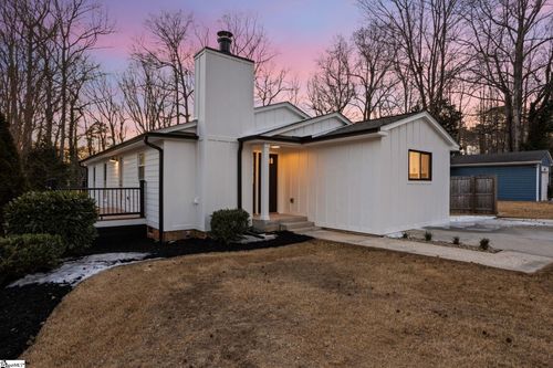 1005 Summit Dr, Greenville, SC, 29609-3871 | Card Image