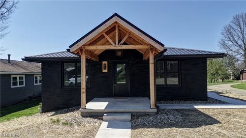 212 High St, Dover, OH, 44622-9541 | Card Image