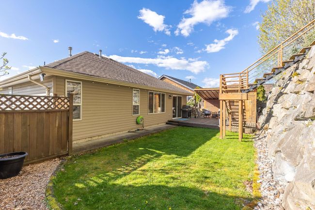 35702 Hawksview Place, House other with 4 bedrooms, 3 bathrooms and 4 parking in Abbotsford BC | Image 35