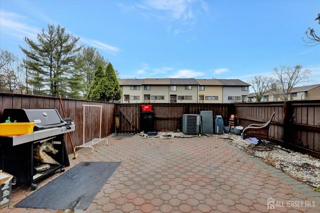 186 Hamilton Pl, Townhouse with 2 bedrooms, 2 bathrooms and null parking in East Windsor NJ | Image 31