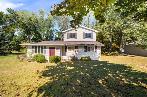 67850 Crooked Creek Rd, White Pigeon, MI, 49099-8746 | Card Image