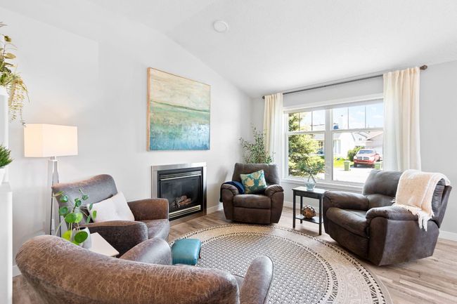 5626 55 Ave, House other with 4 bedrooms, 3 bathrooms and 4 parking in Olds AB | Image 7