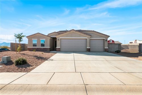 495 S Glen Canyon Rd, Golden Valley, AZ, 86413-4518 | Card Image