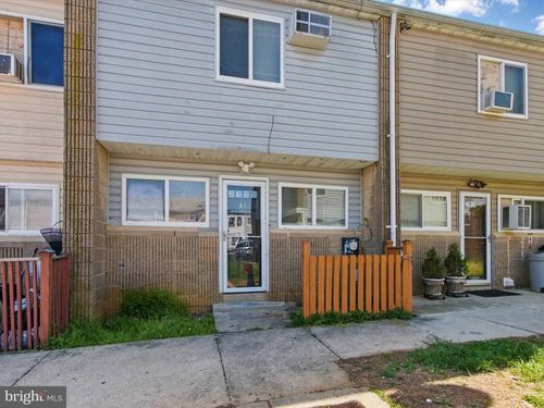 63 Town Pines Ct, ANNAPOLIS, MD, 21401-2419 | Card Image